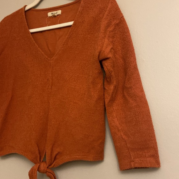⭐️ Madewell Textured Rust knot front Cropped Too size xs - Picture 2 of 9